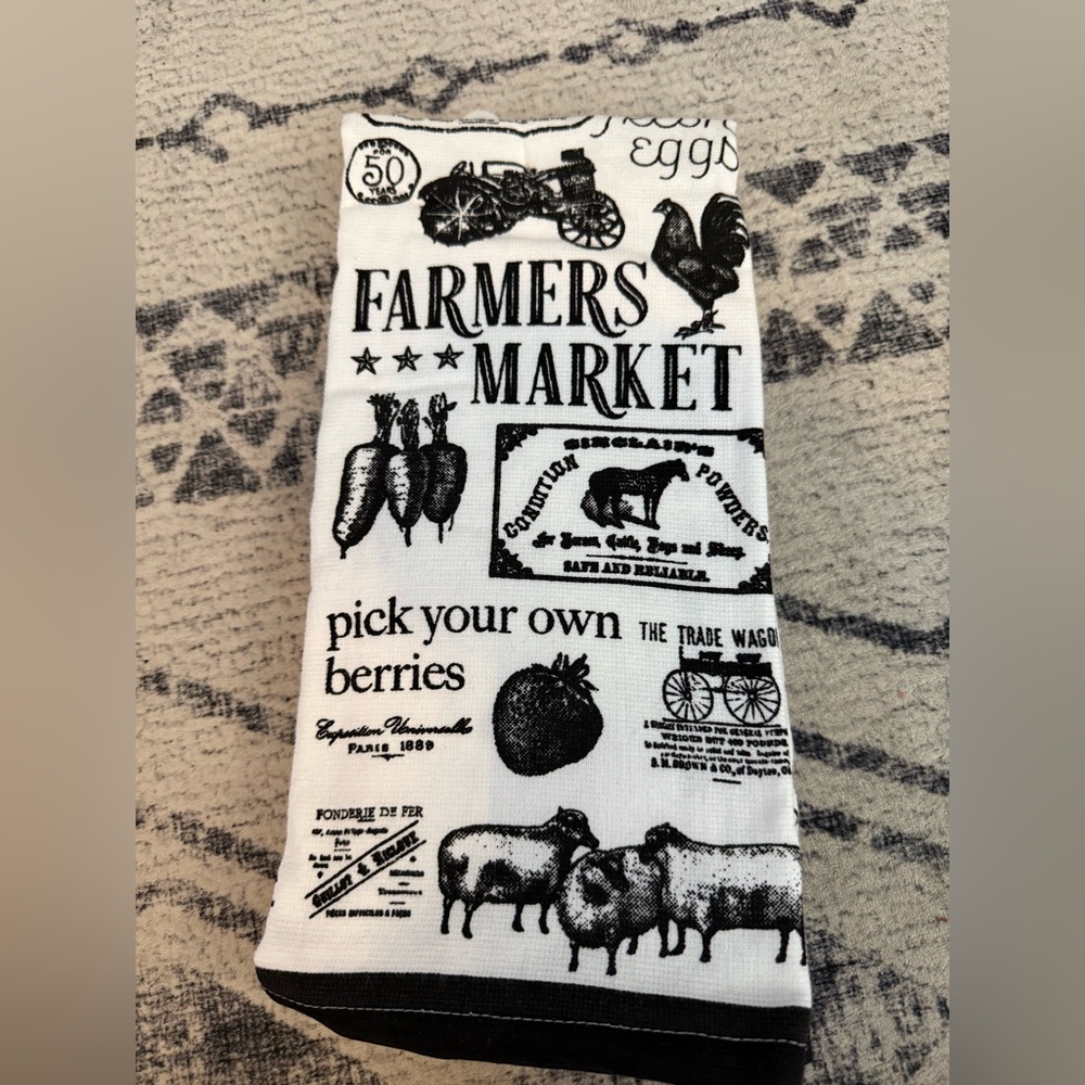 NWT, Farmhouse Kitchen Towel, set of 2 - Picture 3 of 4